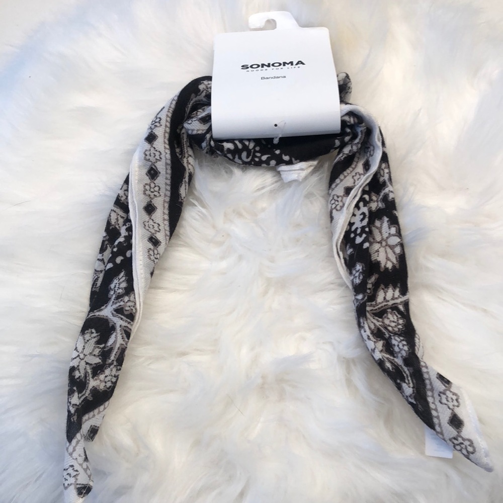 Sonoma Brand New SUPER CUTE Bandana Scarf Wrap Black and White